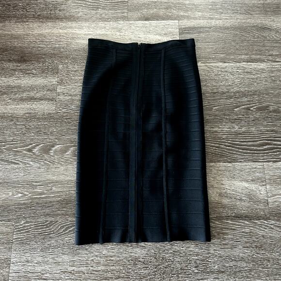 Hervé Léger by Max Azria Black Bandage Sia Skirt Size Medium Knee Length Bodycon - Picture 15 of 16